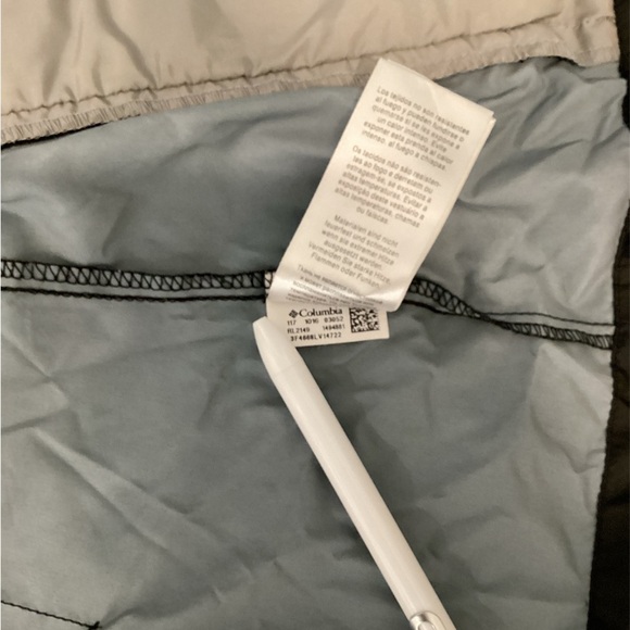 NWOT Columbia Women's Dark Gray Hooded Ski Jacket - Picture 8 of 13